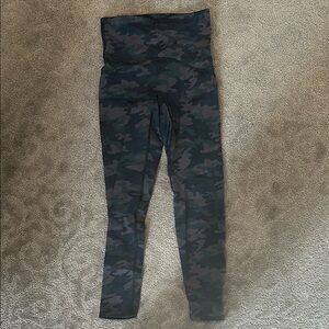 Camo Print spanks booty boost leggings